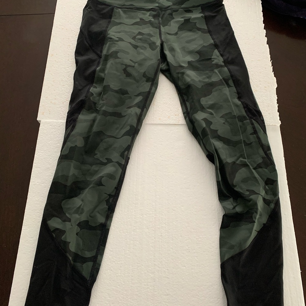 Calvin Klein performance Camouflage leggings